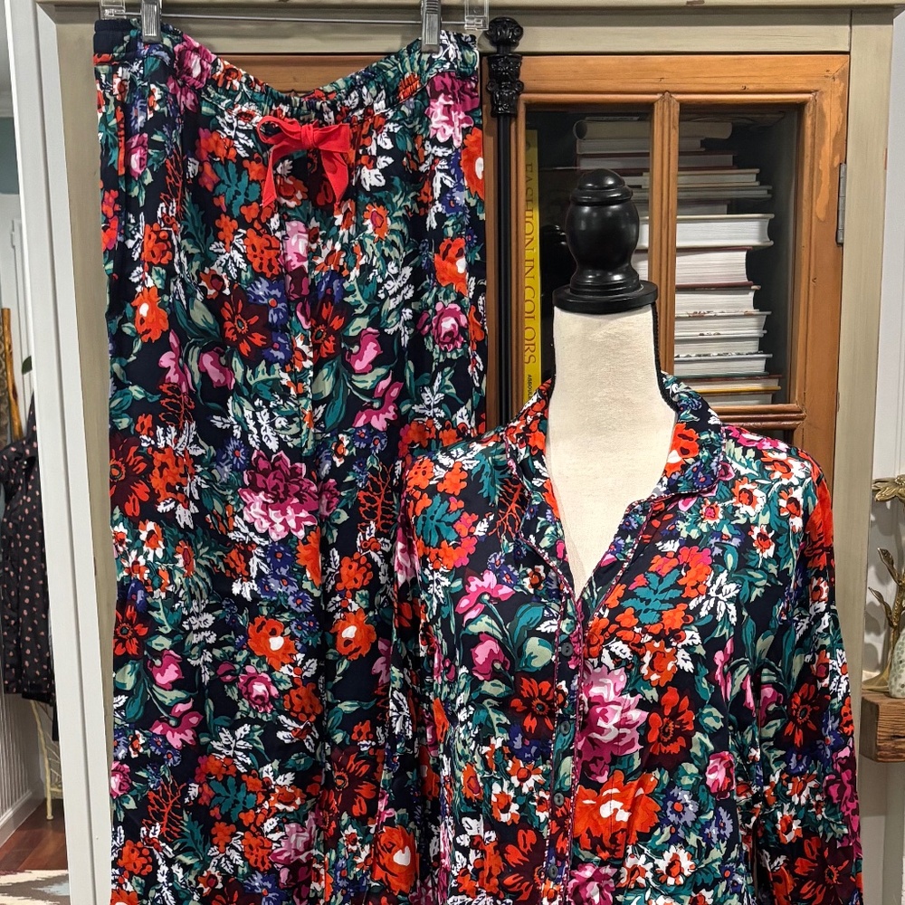FLOREAT x ANTHROPOLOGIE Silky Sleep Pajama PJ Top & Bottom Set,  Medium - Picture 2 of 10